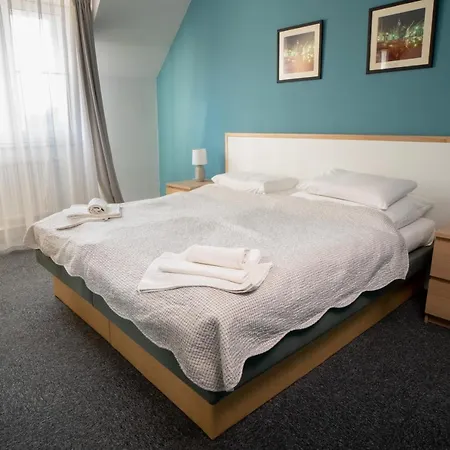 泰勒德姆酒店 3* 科希策