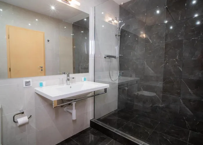 Teledom מלון קושיצה